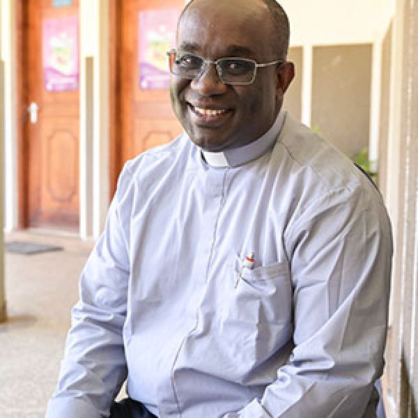 Father James Kimani engagiert sich in der Diözese Eldoret für Versöhnung