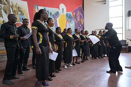Schwungvoll: Der Chor St. Benedict aus Nairobi