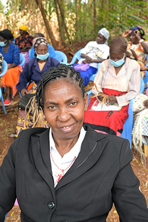 Domitilia Mwelu Kaluki ist als Katechistin und als Kämpferin für Rechte der Arbeiterin in Kenia unterwegs