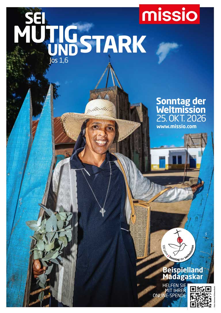 Das Plakat zum Weltmissionsmonat 2026: Eine Ordensschwester aus Madagaskar 
