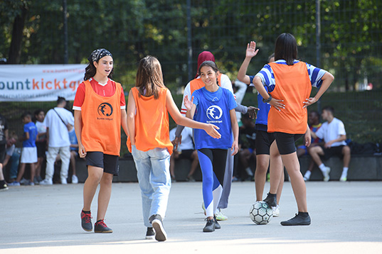 Die Ladies von buntkicktgut München. Foto: Samir Sakkal