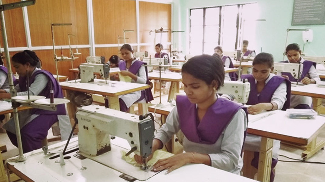 Indien: Berufliche F&ouml;rderung bed&uuml;rftiger Frauen