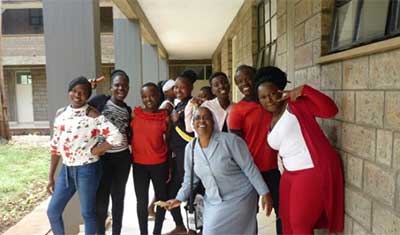 Kenia: Ausbildung und Perspektiven f&uuml;r Stra&szlig;enm&auml;dchen