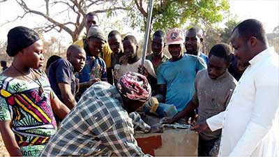 Benin: Trinkwasser f&uuml;r die Bewohner von Kandi-Fo