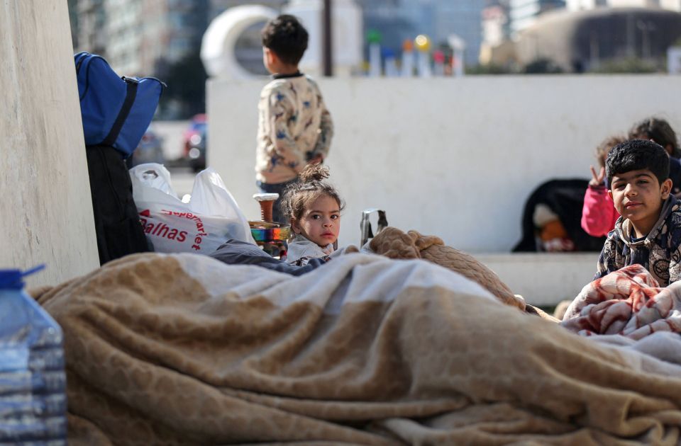 Eine Familie auf der Flucht