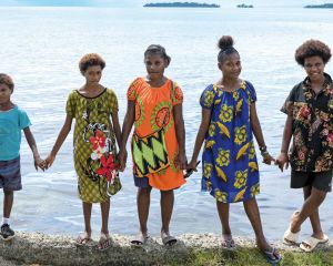 Der steigende Meeresspiegel zwingt in Papua-Neuguinea ganze Dörfer zur Umsiedlung. Foto: Jörg Böthling