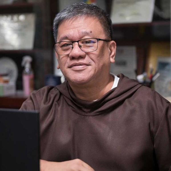 Menschenrechtsaktivist und Priester: Father Christian "Toots" Buenafe.