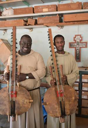 Mönche aus "Keur Moussa", einem für die Kora bekannten Kloster