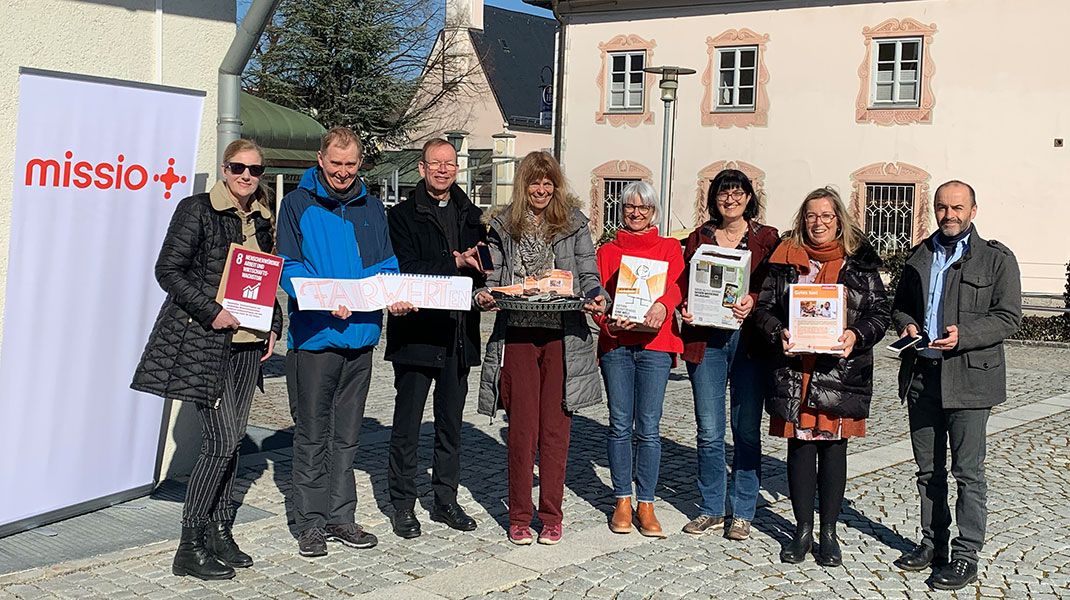 Übergabe 50.000 Handy in Prien