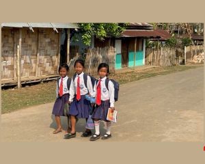 Schulkinder im Distrikt Ri Bhoi im indischen Bundesstaat Meghalay