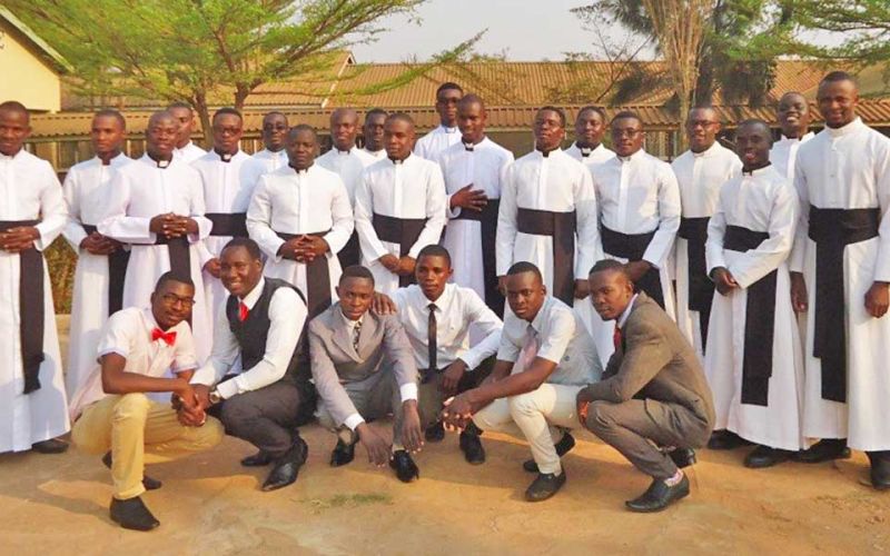 Ausbildungsförderung für 37 Priesteramtskandidaten