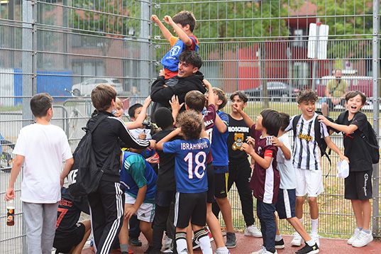 Erfolg bei den Finals am Sommerfest von buntkicktgut München. Foto: Samir Sakkal