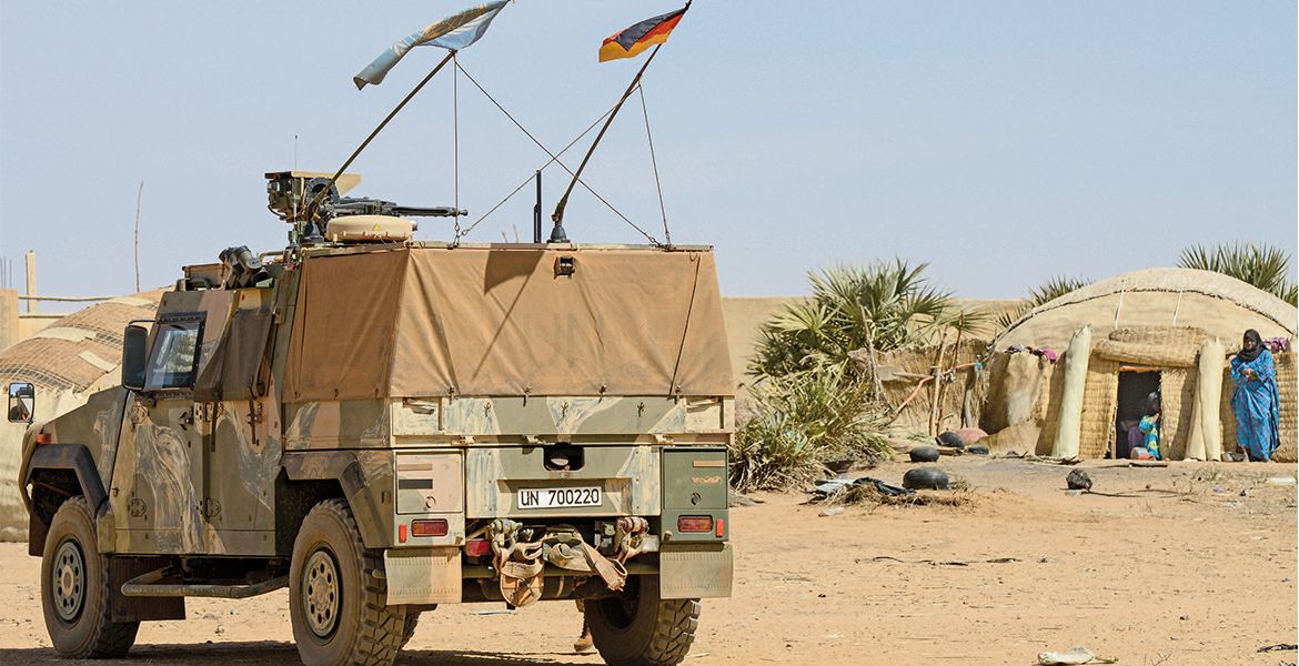 Ein Fahrzeug der Bundeswehr in Bamako, Mali