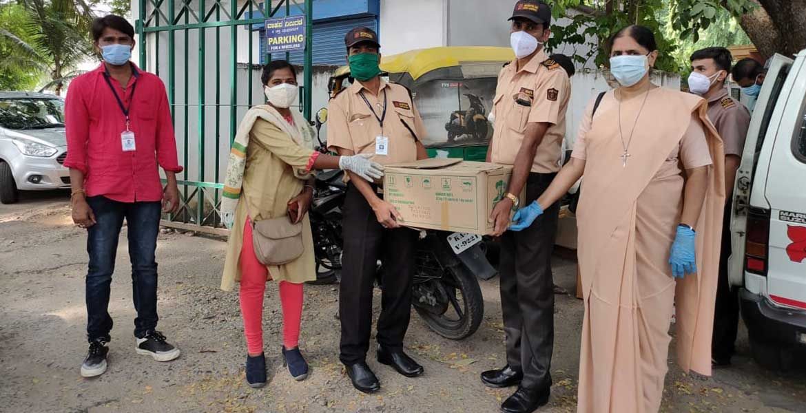 Corona-Hilfsaktion der Apostolic Carmel Sisters in Indien