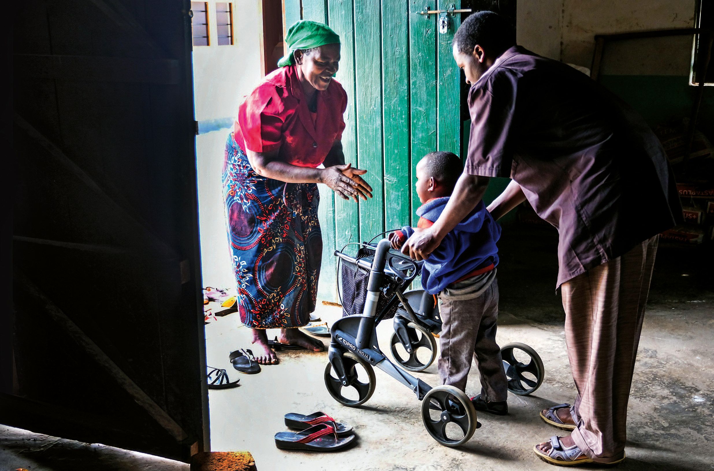 Menschen mit Behinderung ein würdevolles und gleichberechtigtes Leben zu ermöglichen, das hat sich das Projekt Simama im Hochland von Tansania zum Ziel gesetzt. Foto: Fritz Stark