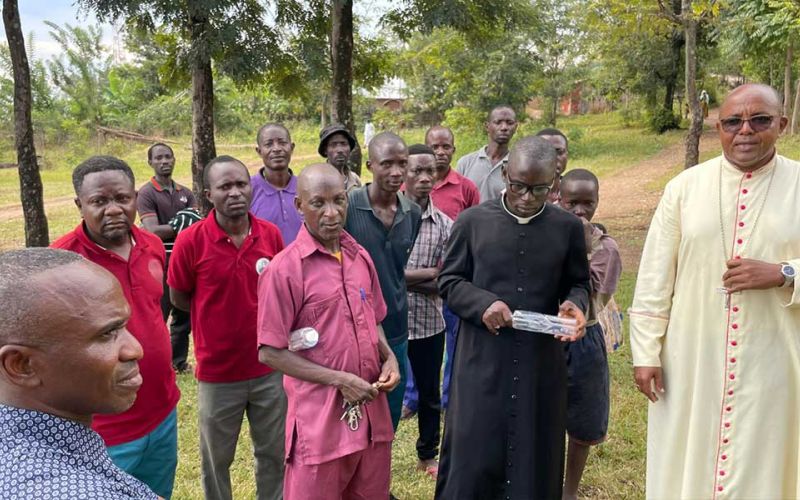 Ausbildung von 65 angehenden Priestern